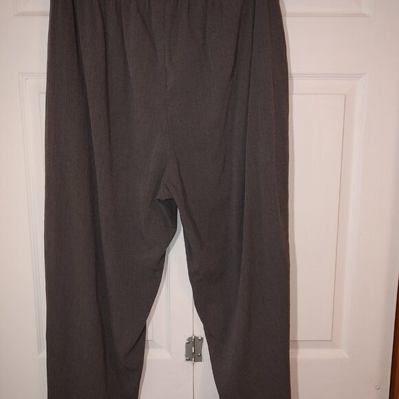 Maggie Barns Petite 22WP Grey Dress Pants-50% Rayon - Picture 6 of 6